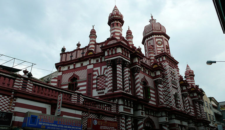 red-mosque-colombo-srilanka